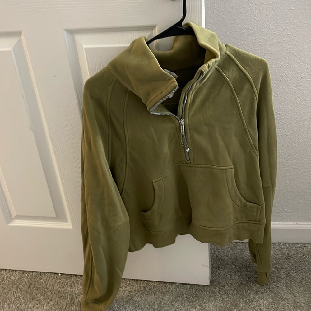 Lululemon size M/L scuba half zip sweatshirt